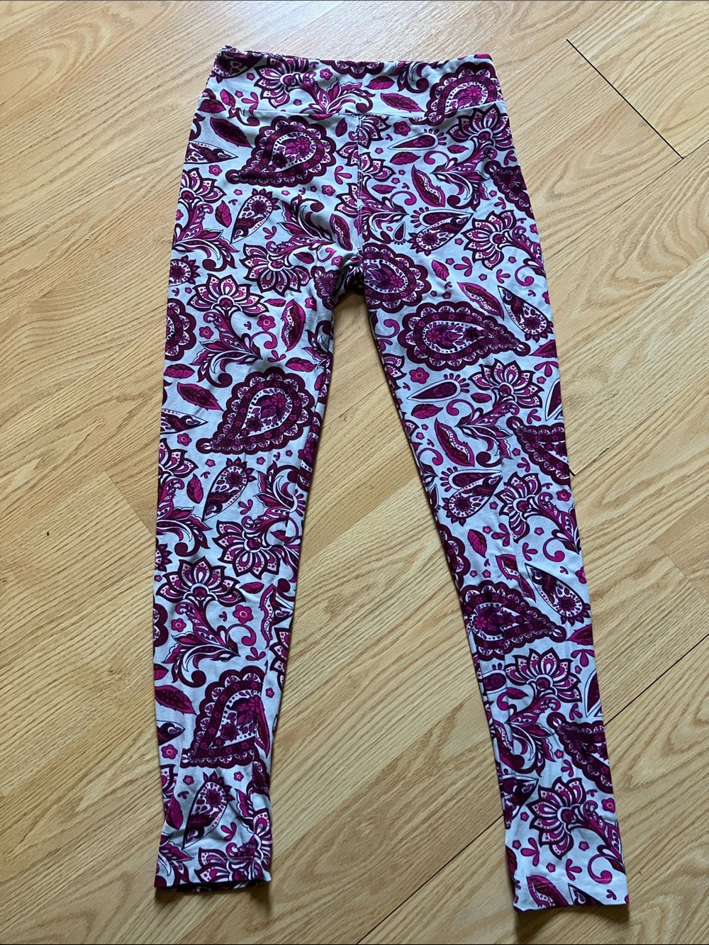 LuLaRoe White and Magenta Paisley Leggings